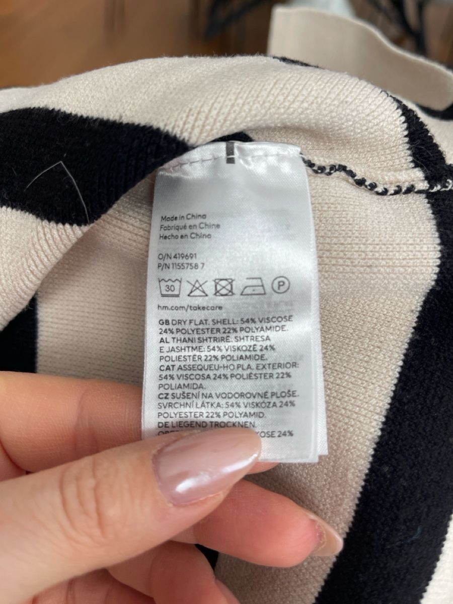 H&M Pullover & Sweatshirts: Pulli mit Streifen, Grösse M, super Zustand! – Gebraucht aus Bremgarten AG von arl_8nbf 3