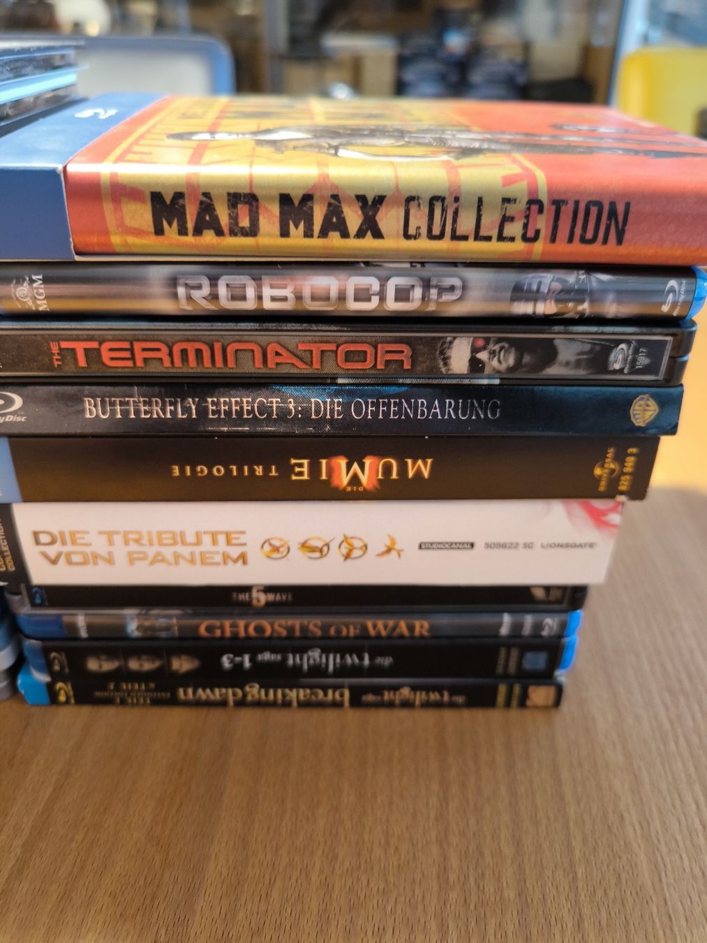 Tutti i DVDs: Action, Sy-Fy & Mystery Blu-Ray Bundle – Usato da Dürnten venduto da Nexomynon 2