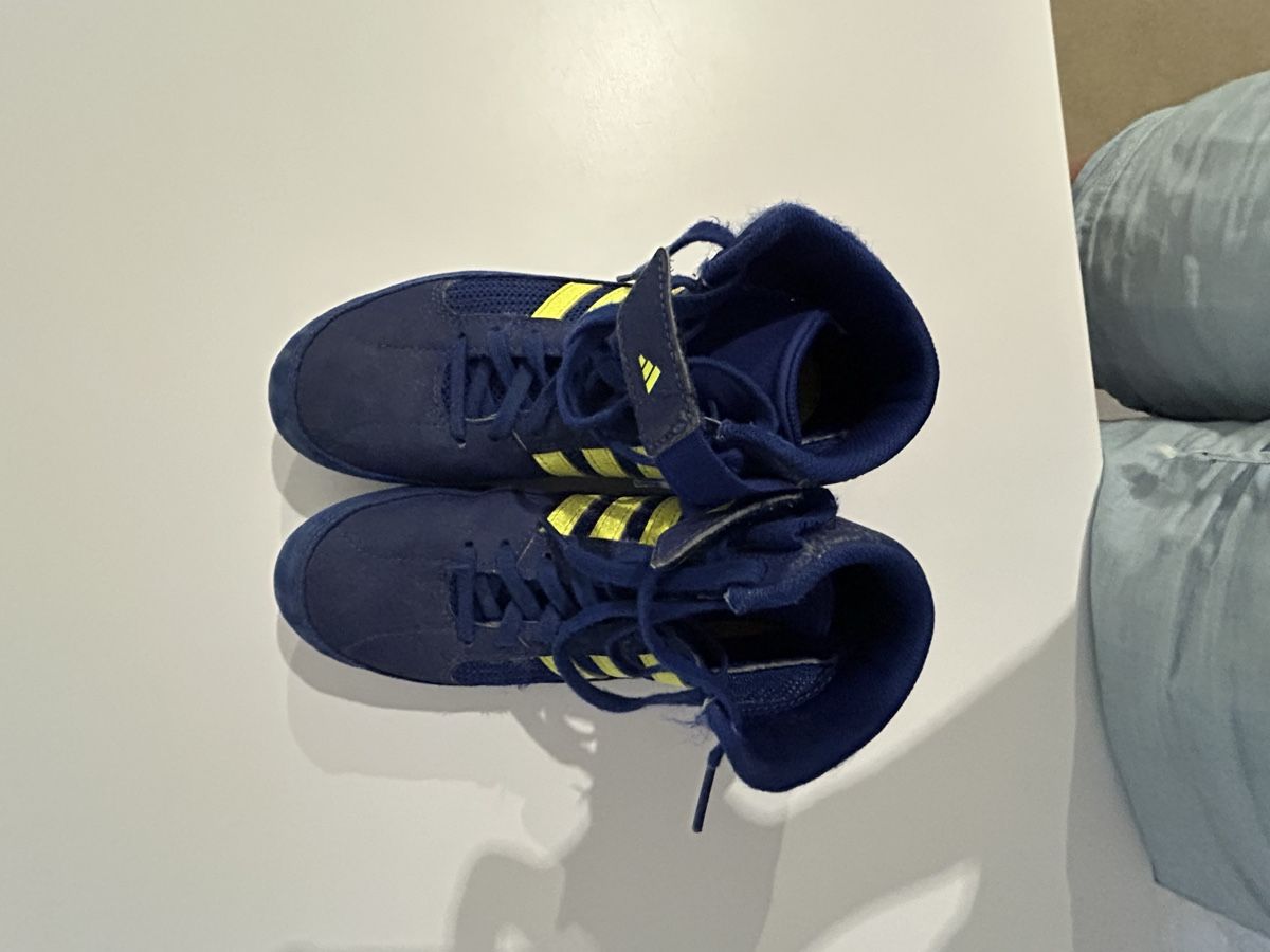 Adidas Scarpe da uomo: Ringerschuhe Gr. 35 – Usato da Illighausen venduto da Schneckli01 4