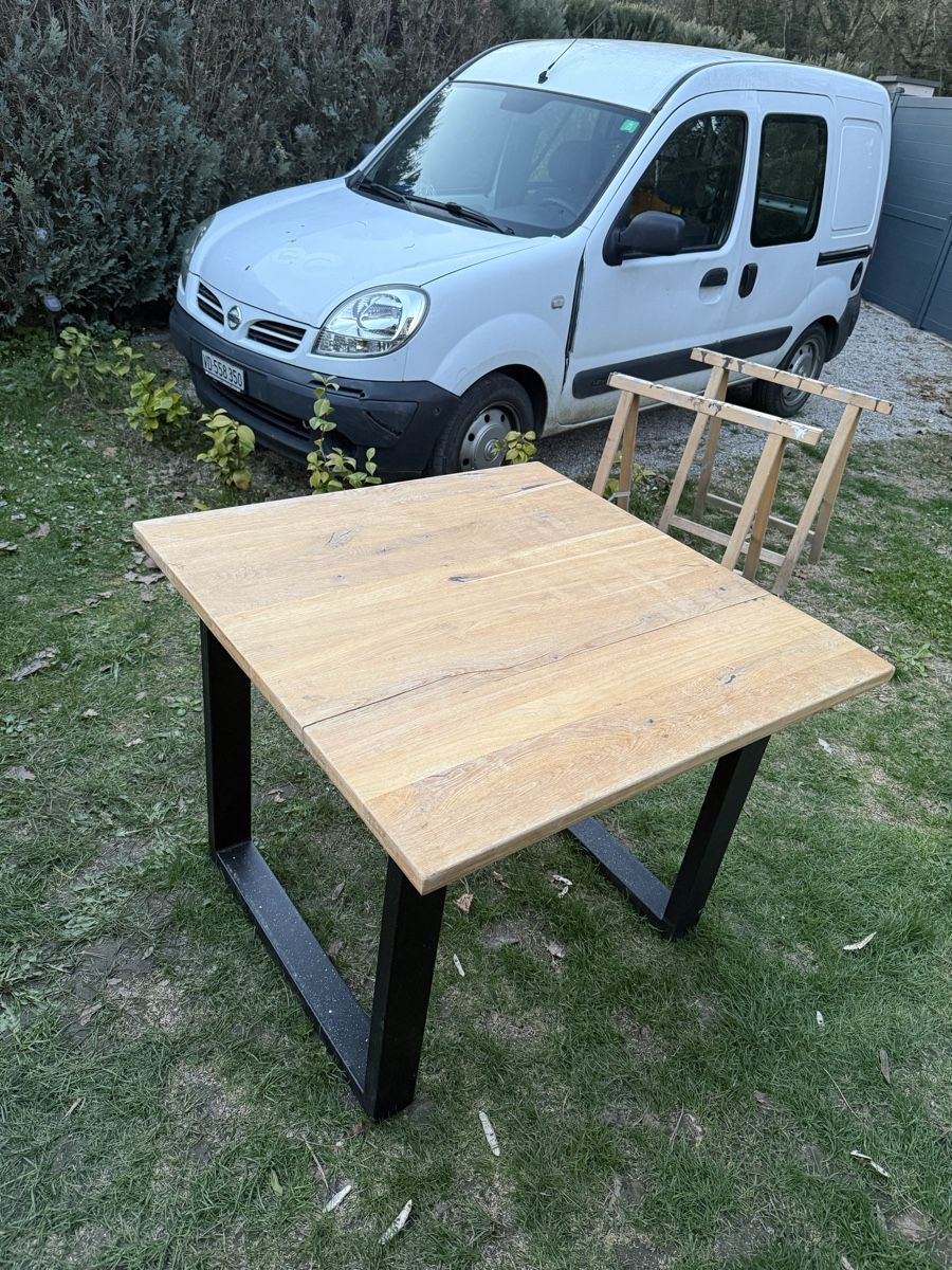 Tavoli: Table à manger restaurant ou maison – Usato da Dully venduto da emi_hg66