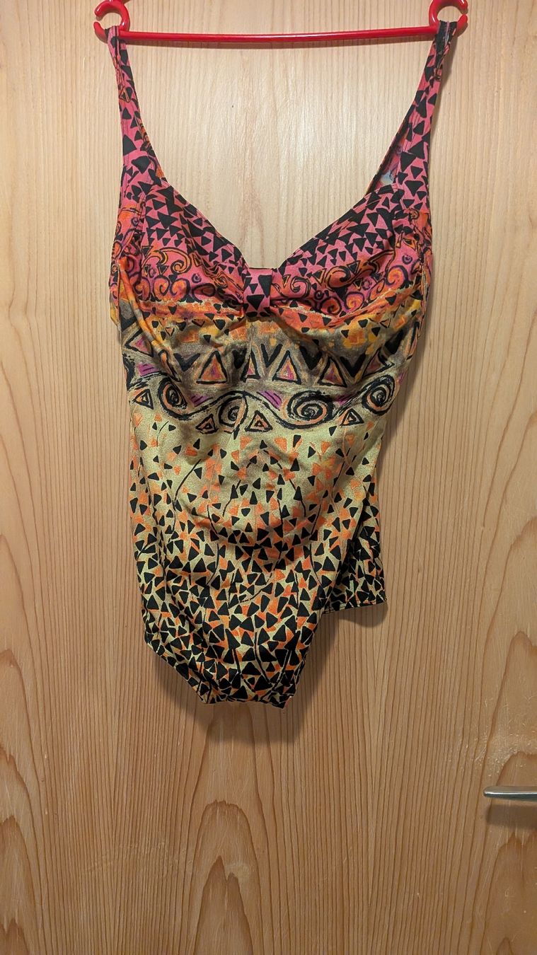Costumi da bagno & Bikini: Bade Anzug – Nuovo (secondo la descrizione) da Wattenwil venduto da karinschaw