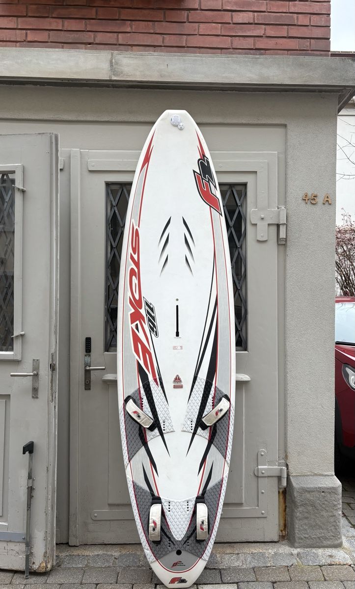 Surfboards & Schwimmbrette: F2 Surfboard – Gebraucht aus ST. GALLEN von patrickmartin