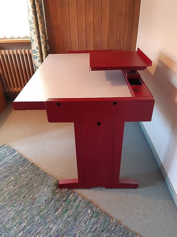 Tavoli: Bürotisch/Labortisch Metall – Usato da Obfelden venduto da Krok1 1