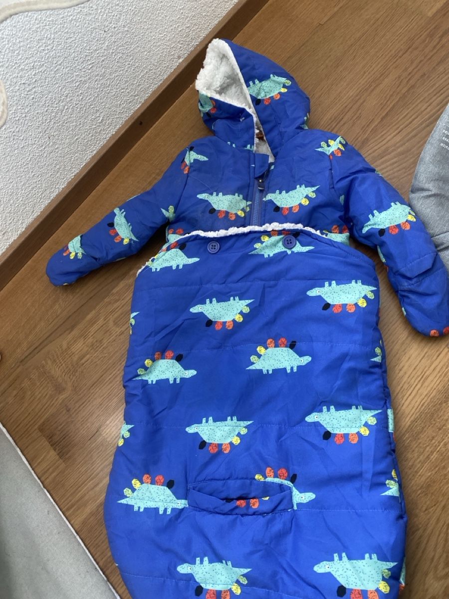 Completi: Winter Baby Bundle: Dinosaur Jacket & Pram Sleeping Bag! 0-6 – Usato da Zürich venduto da ana_m6d2