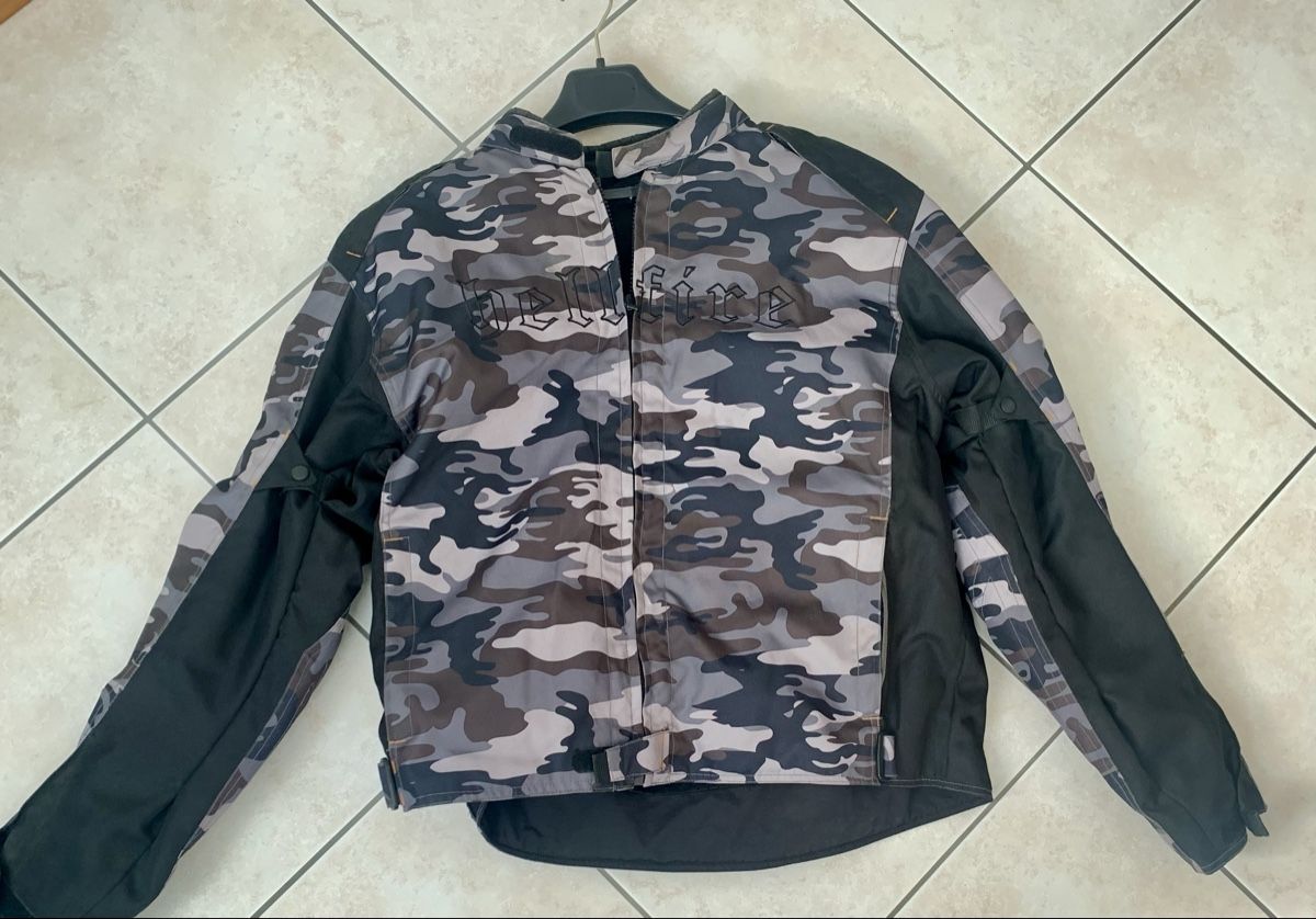 Vestes: Motorrad Jacke Hellfire – D'occasion à Oberkirch LU par JamesBond0011