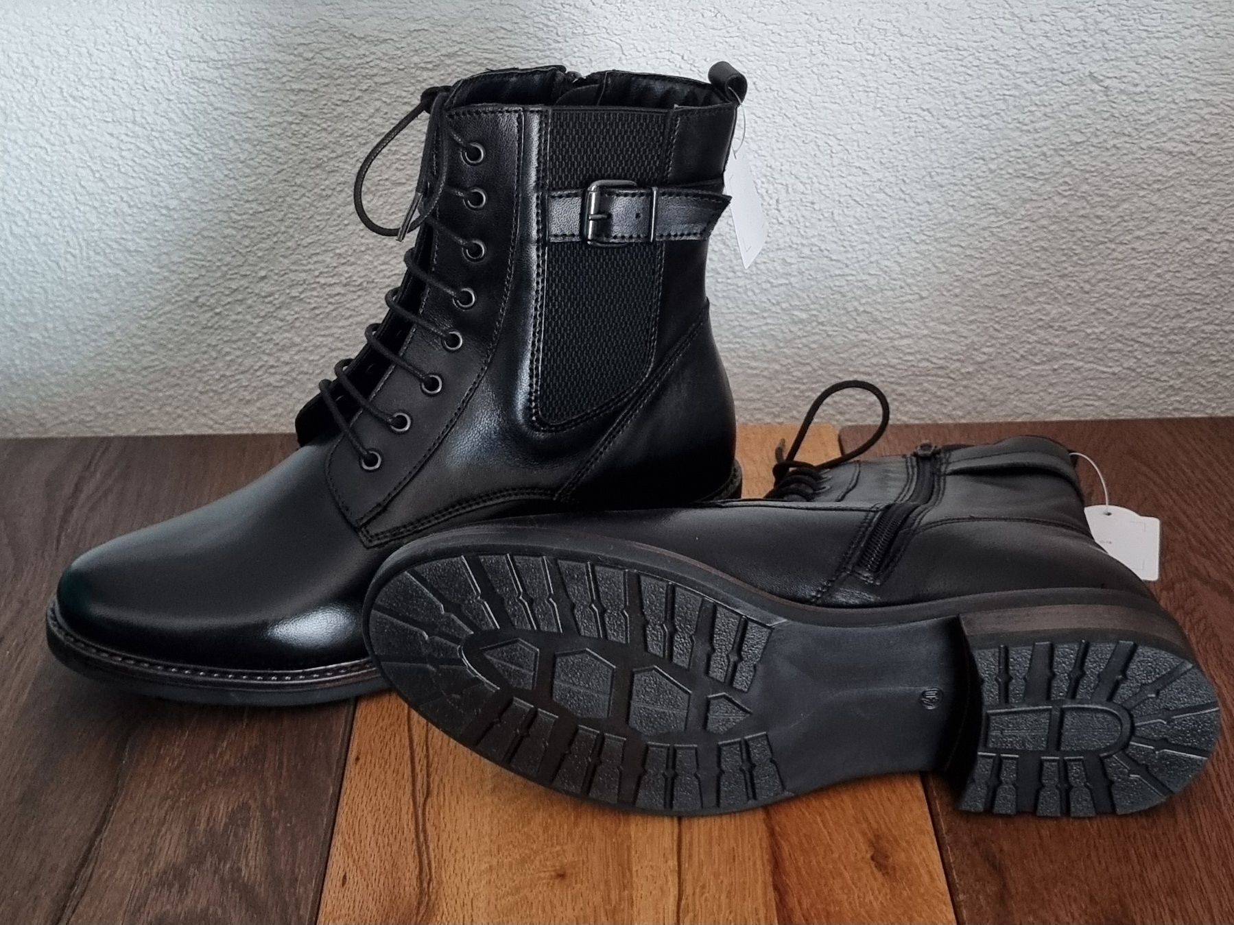 Scarpe da donna: Stiefeletten schwarz,Gr.40 – Nuovo e nell'imballaggio originale da Frauenfeld venduto da Bleeddragon