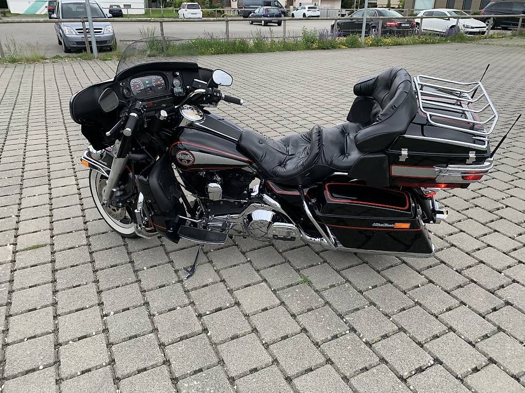 Harley-Davidson Touring: Harley Electra Glide Veteranfahrzeug Top – Usato da Unterentfelden venduto da sumatic 2