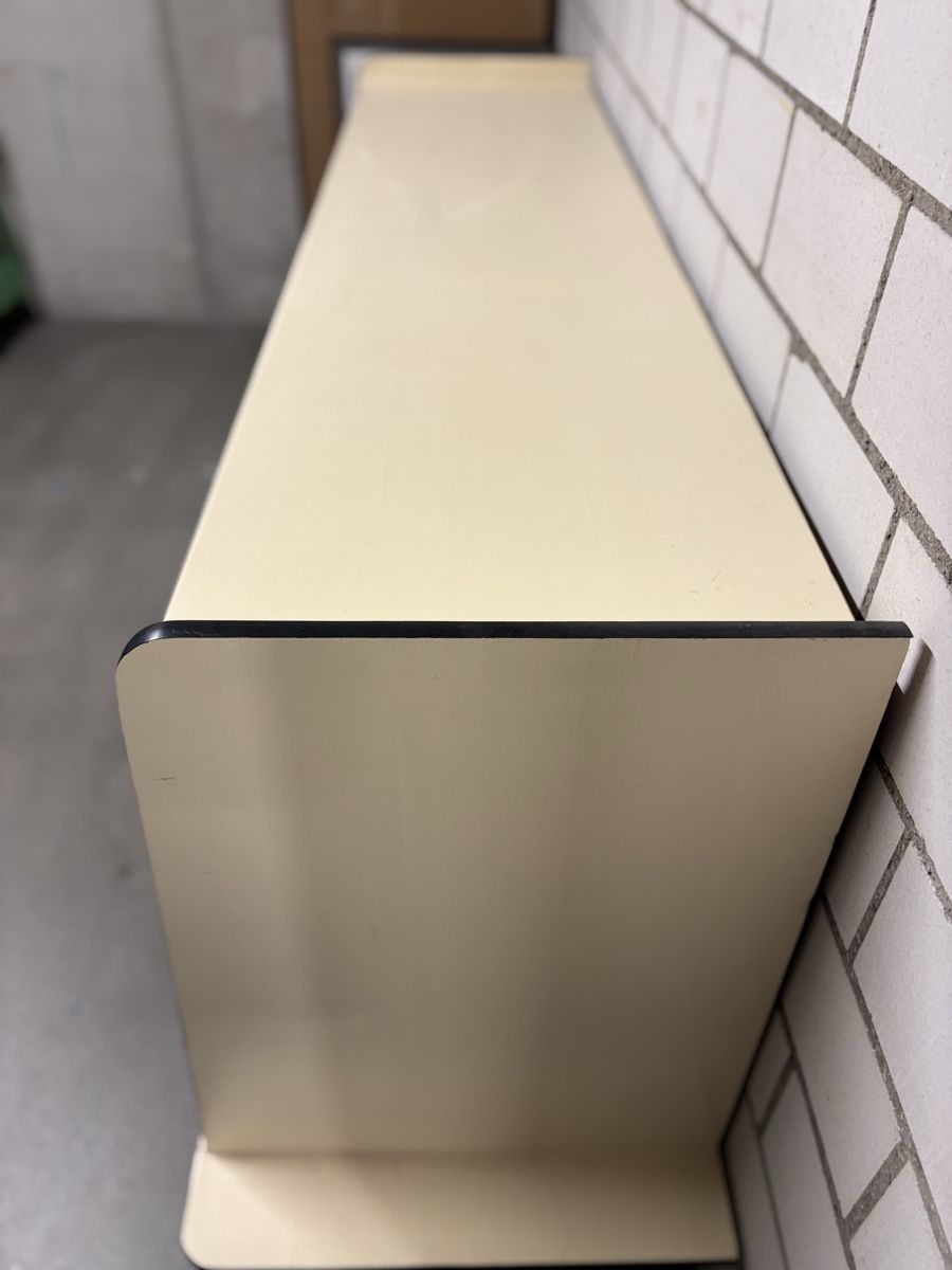 Cassettiere: Vintage Sideboard mit Schiebetüren & Schubladen – Usato da Meggen venduto da Anjsch1990 8