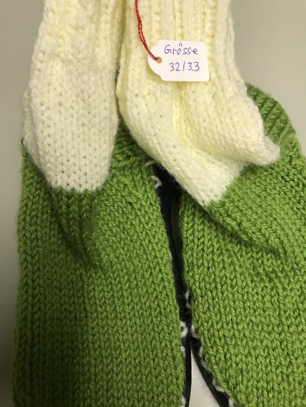 Socken: Hüttenfinken – Neu (gemäss Beschreibung) aus Seedorf BE von Kellerhei1
