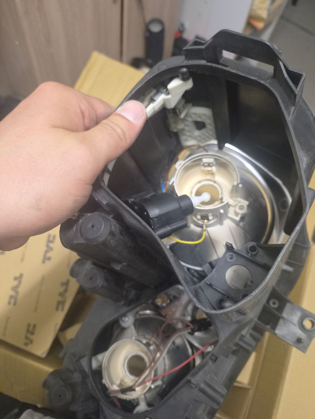 VW Fari: Scheinwerfer VW Touran – Difettoso da Aarwangen venduto da sit_sr8m 3