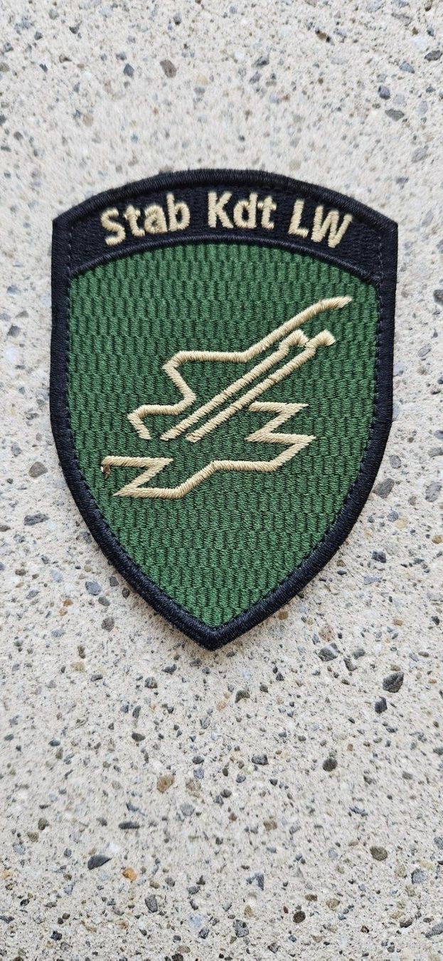 Schweizer Armee Placchette & Badge: *** Badge Schweizer Luftwaffe mit klett *** – Nuovo e nell'imballaggio originale da Riedholz venduto da fr_sIruP