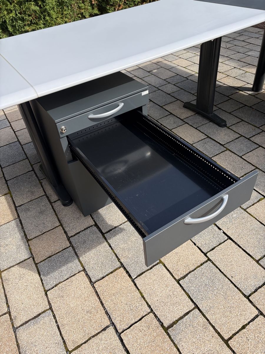 Scrivanie: Bürotisch – Usato da Galgenen venduto da Crystaldisplay 5