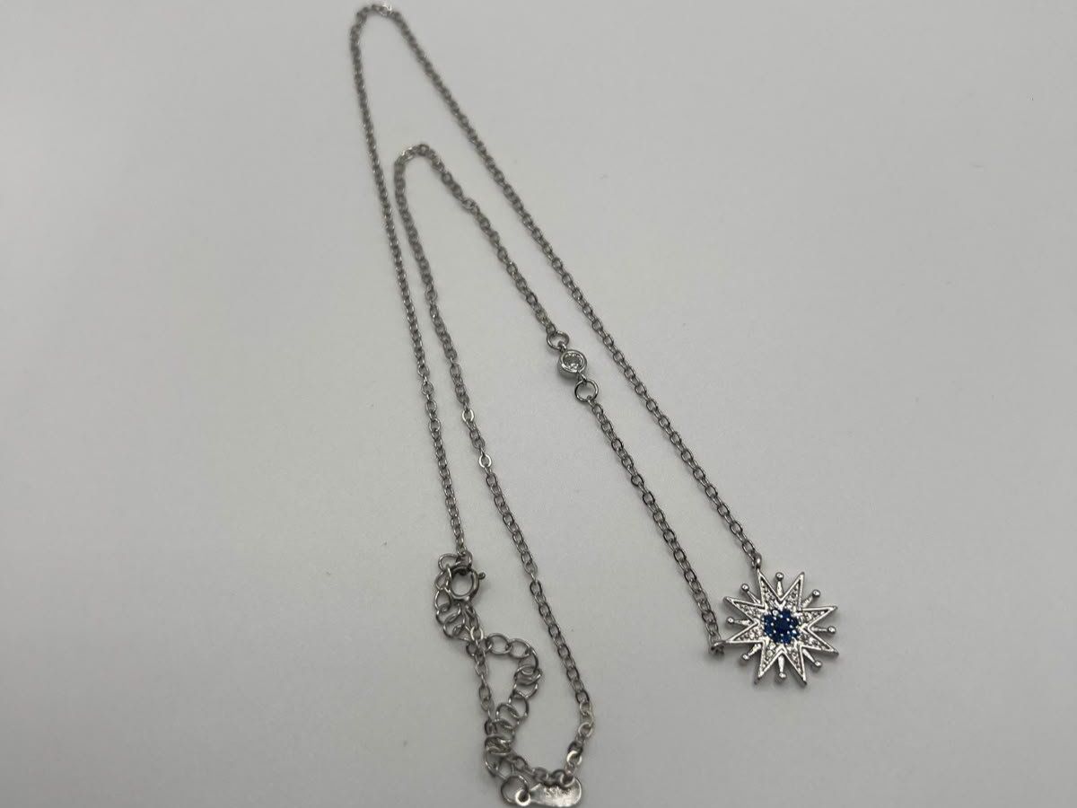 Catenine: Collier Pendentif Étoile Céleste Argent 925 – Usato da Praz (Vully) venduto da VVSWISS 1