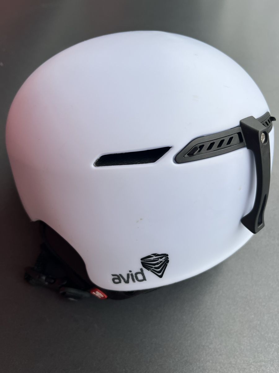 Caschi: Skihelm / Snowboardhelm RED Avid Grösse M/L – Usato da Zürich venduto da Hypera 1