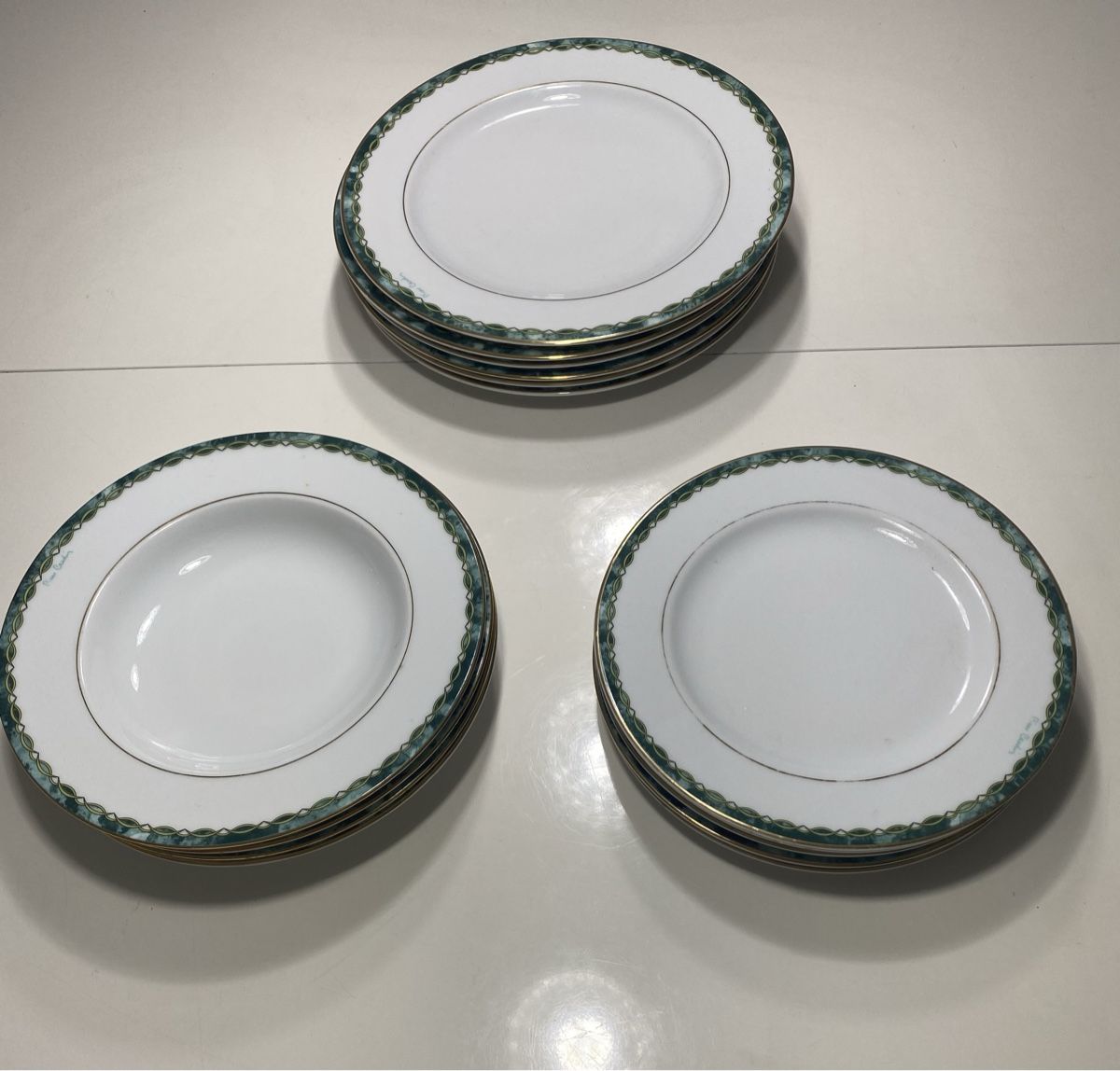 Set di piatti: Pier Cardin Geschirset 🌸 – Usato da Opfikon venduto da Luis144