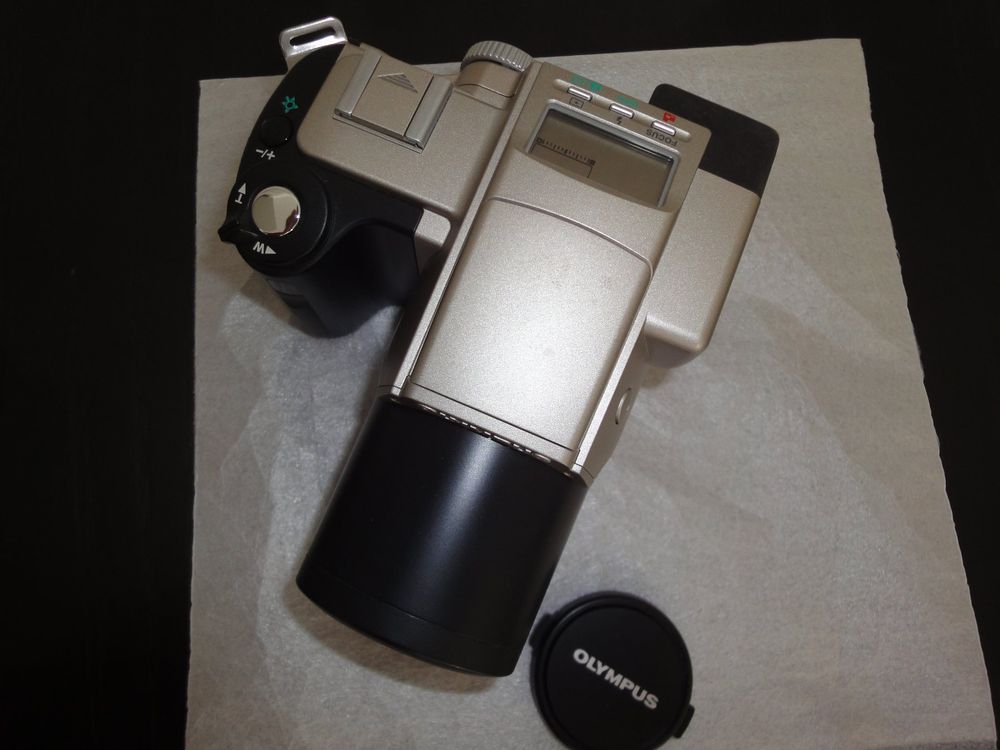 OLYMPUS CAMEDIA C-2500L Digital-Camera (D'occasion) à Biel/Bienne