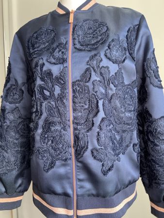 Ted Baker London Bomberjacke, Gr. 38-40 Dunkelblau, Blumen