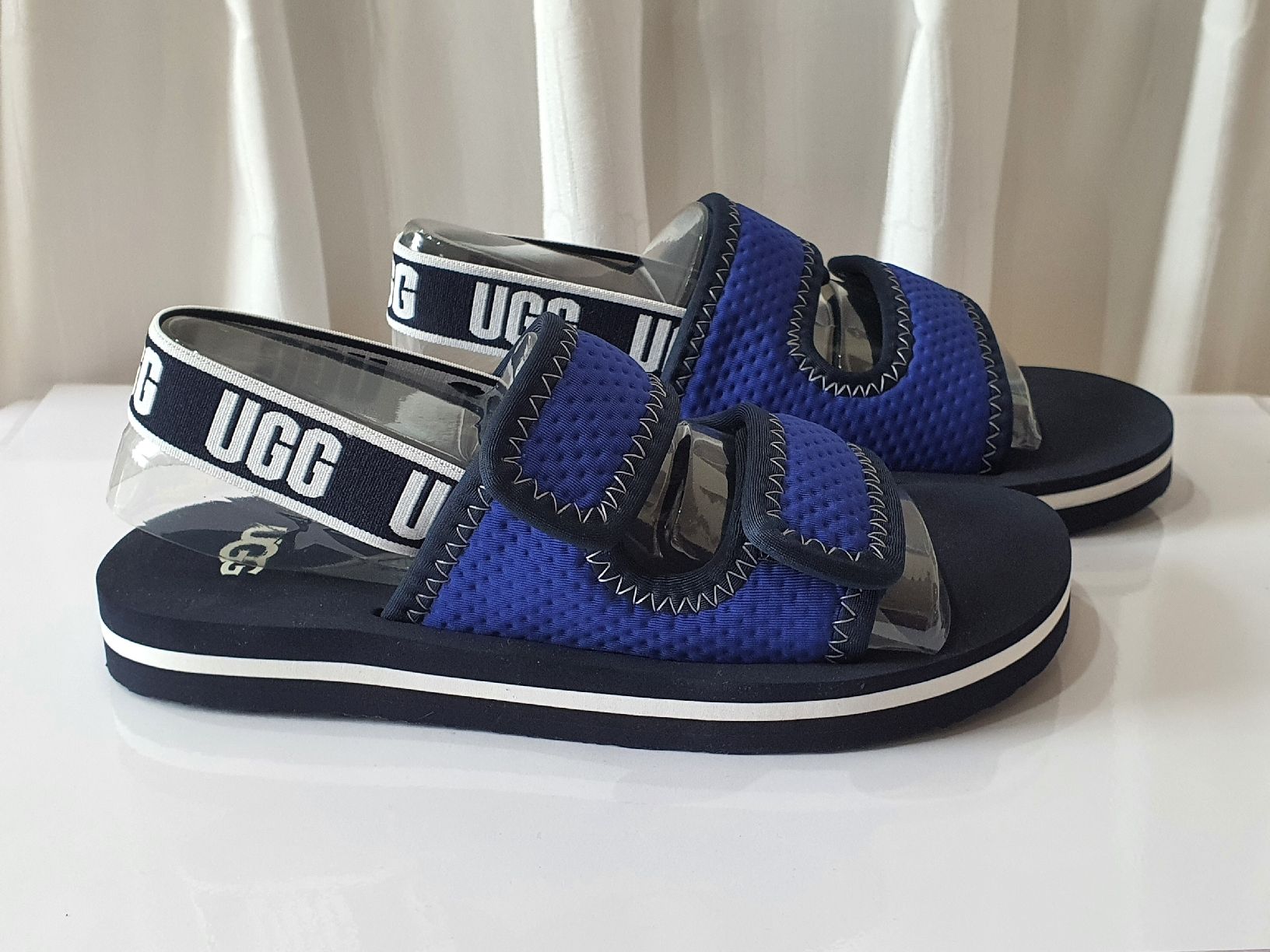 Ugg Scarpe per ragazzi: Gr. 35 - UGG Kindersandalen, Neu – Nuovo e nell'imballaggio originale da Nürensdorf venduto da sal_g2bz 1