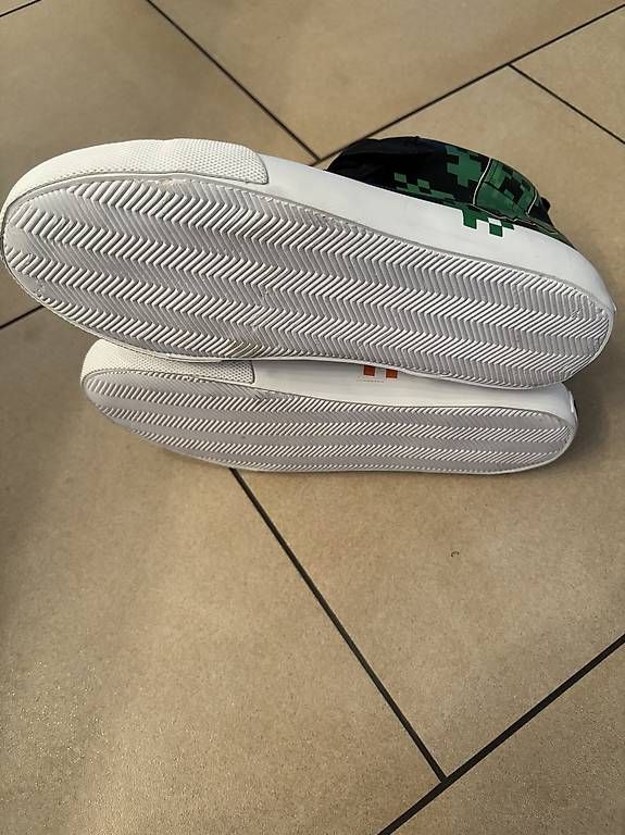 Scarpe per ragazzi: Minecraft Sneakers Gr. 38 – Nuovo (secondo la descrizione) da Wetzikon ZH venduto da hum_lw2c 2