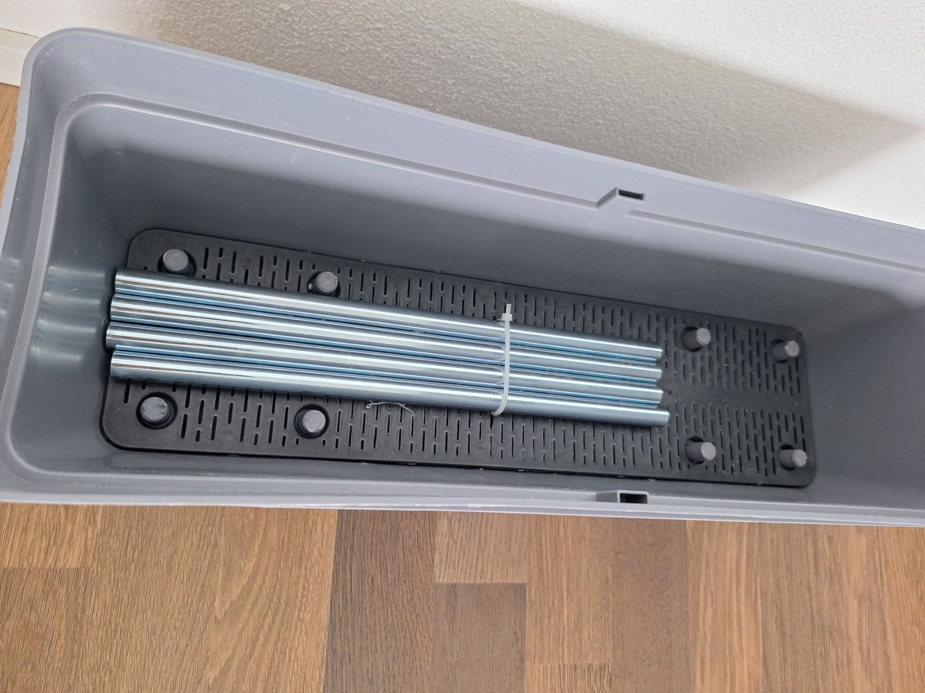 Blumentöpfe: 3er Set Blumentopf Kunststoff grau, stapelbar – Neu (gemäss Beschreibung) aus Spreitenbach von misi.m 1