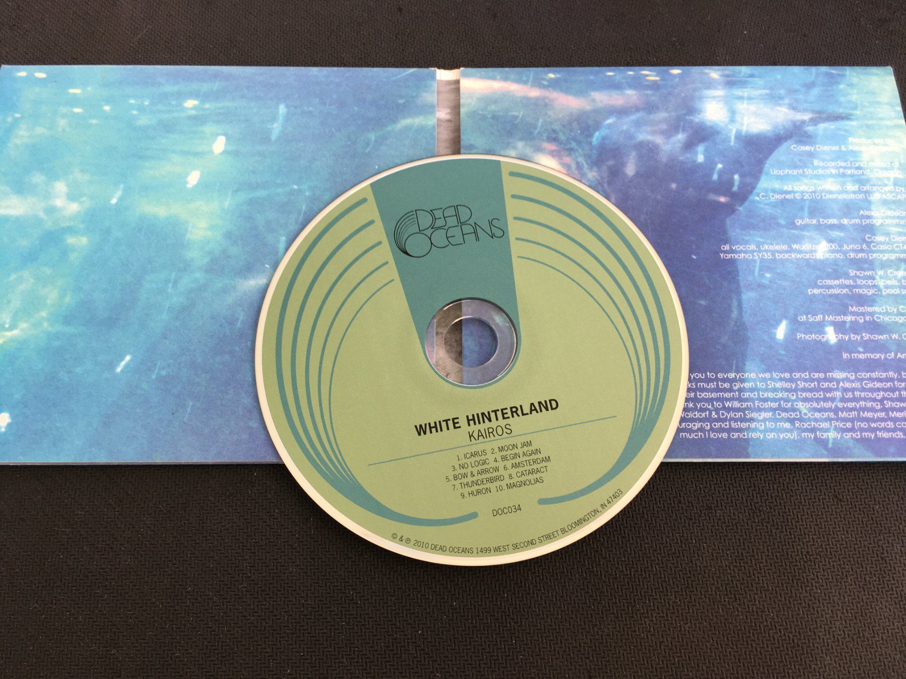 CDs: White Hinterland - Kairos -CD- – Gebraucht aus St.Gallen von MedienJoe 1