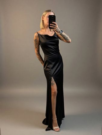 Abendkleid schwarz satiniert mit Schlitz guter Zustand