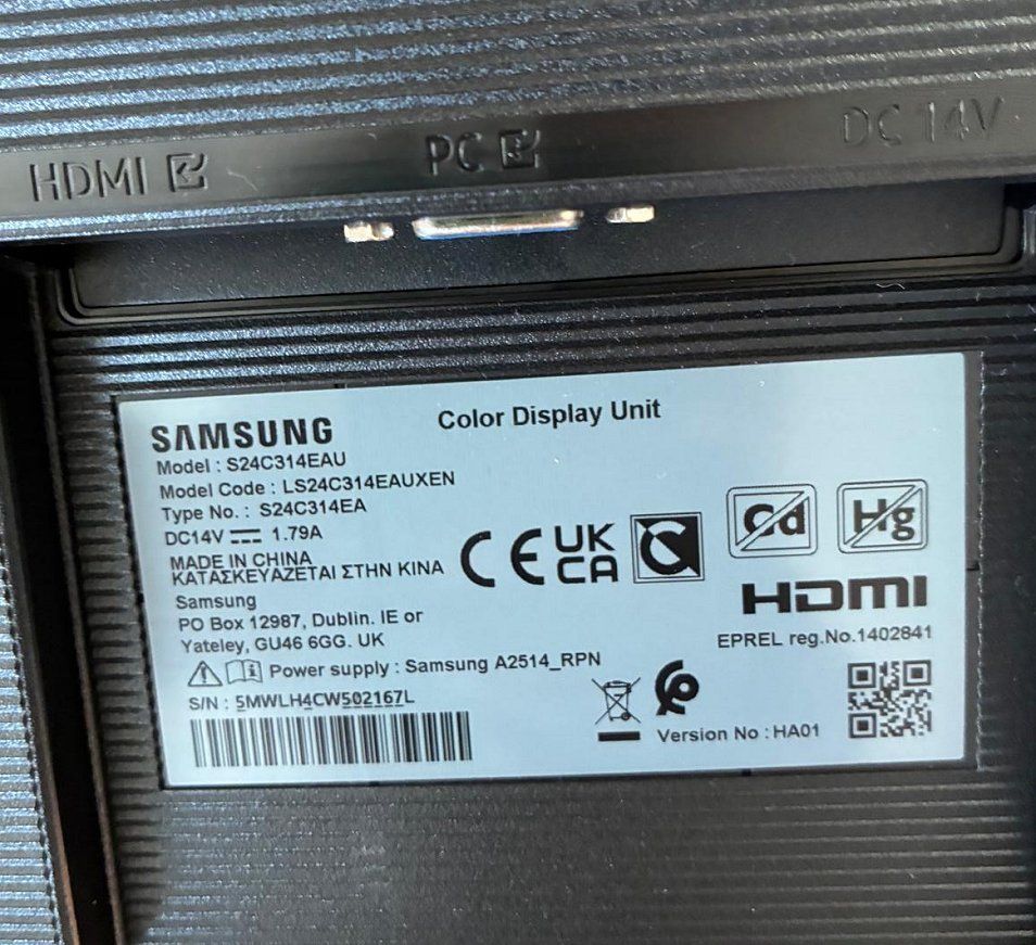 Samsung Ecrans: Samsung S24C314EAU 24" Monitor – D'occasion à Zürich par hof_8tzb 2