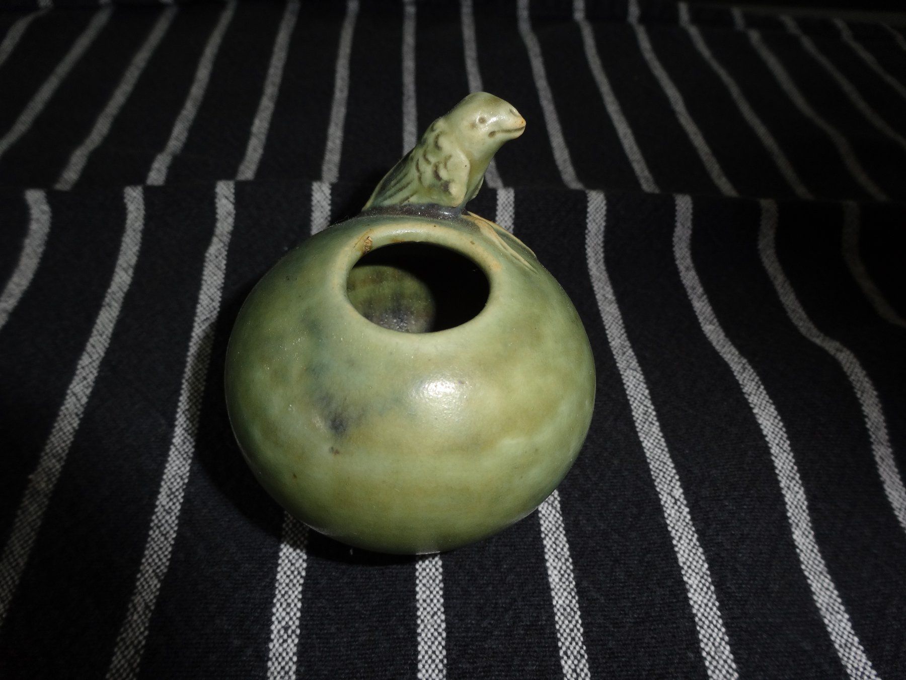 Vasen & Gefässe: Tonvase mit Vogel klein – Gebraucht aus Neerach von jenny062