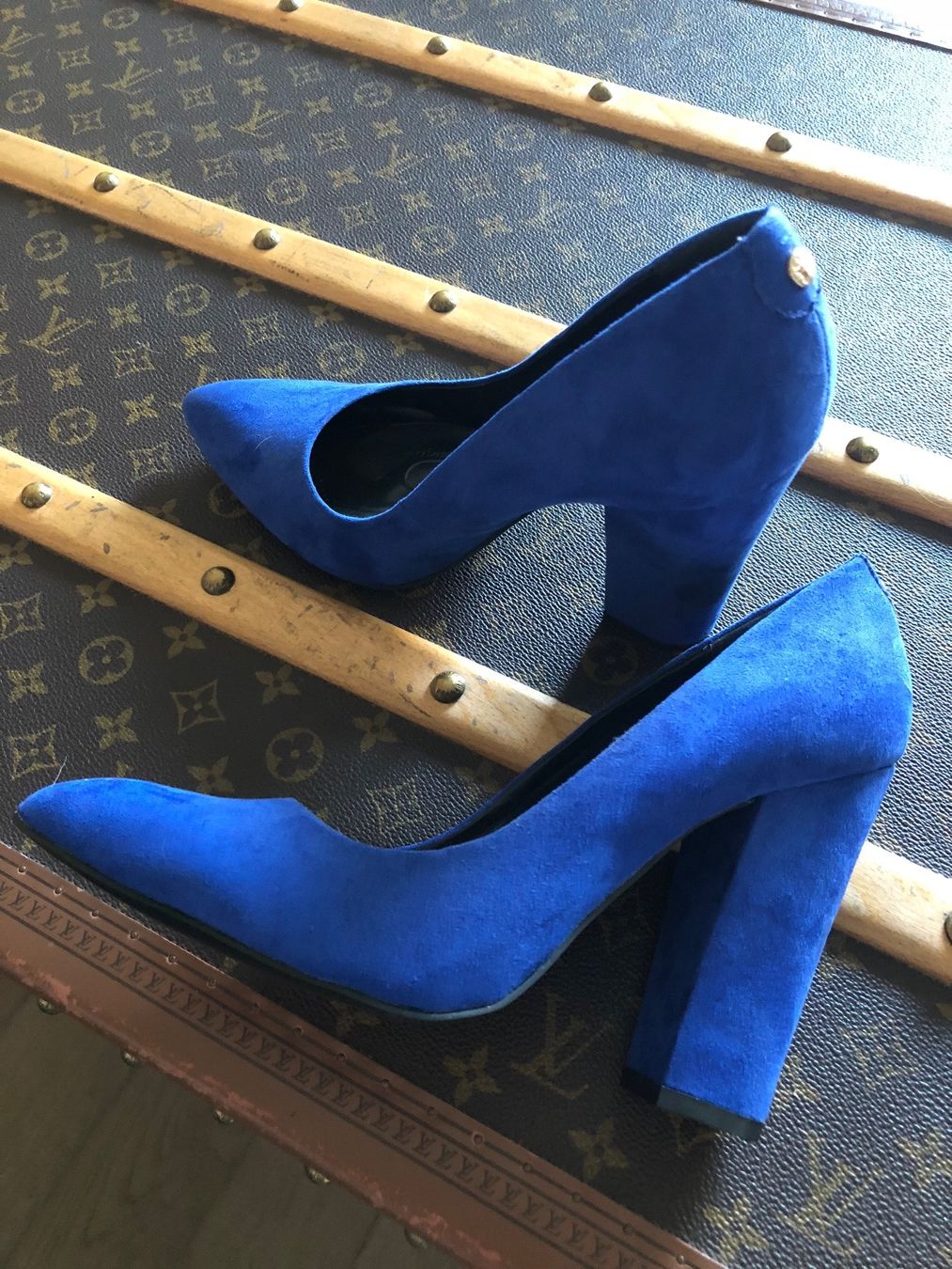 Scarpe da donna: Higheel / Pump Wildleder blau – Usato da Kilchberg ZH venduto da happyymee 2