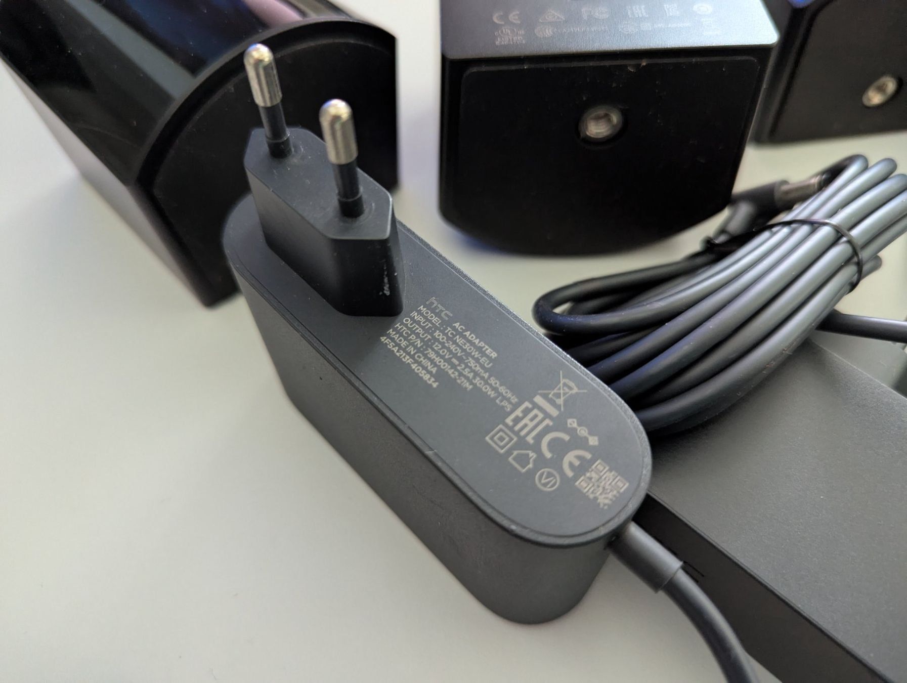 HTC Casque VR: 2x Vive SteamVR Base Station 2.0 – D'occasion à Ecublens par angel.axel 1