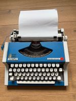 Olympia Traveller de Luxe Schreibmaschine