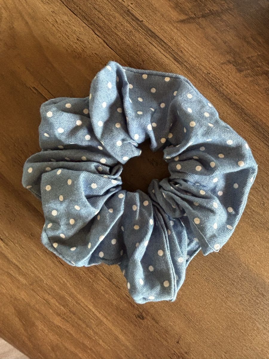 Accessori per capelli: Scrunchie blau mit Punkten – Nuovo e nell'imballaggio originale da Zumholz venduto da puerro01
