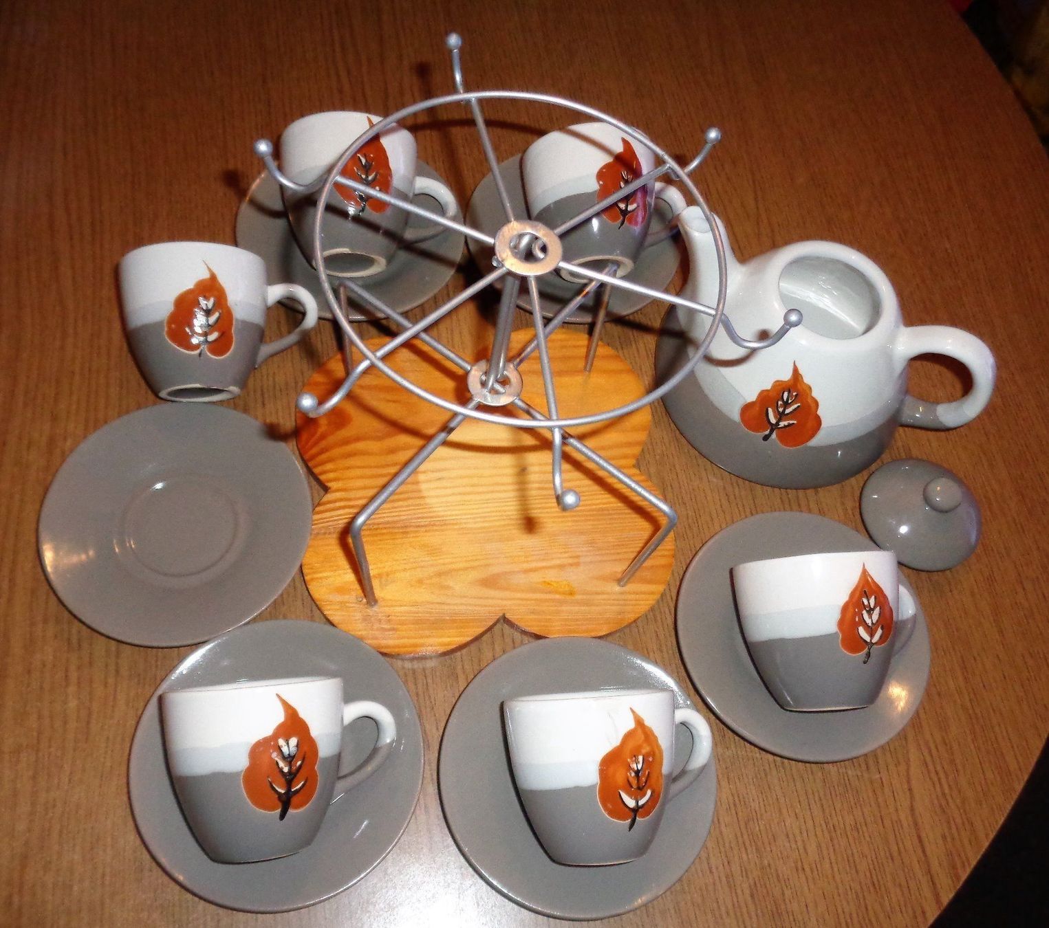 Set di piatti: TEE, KAFFEE SERVICE MIT HALTER 14 STCK – Usato da Lausanne venduto da kiliman73