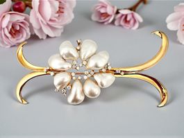 TASAKI, Japan, Perlen - Diamanten - Brosche, Edita Gruberova