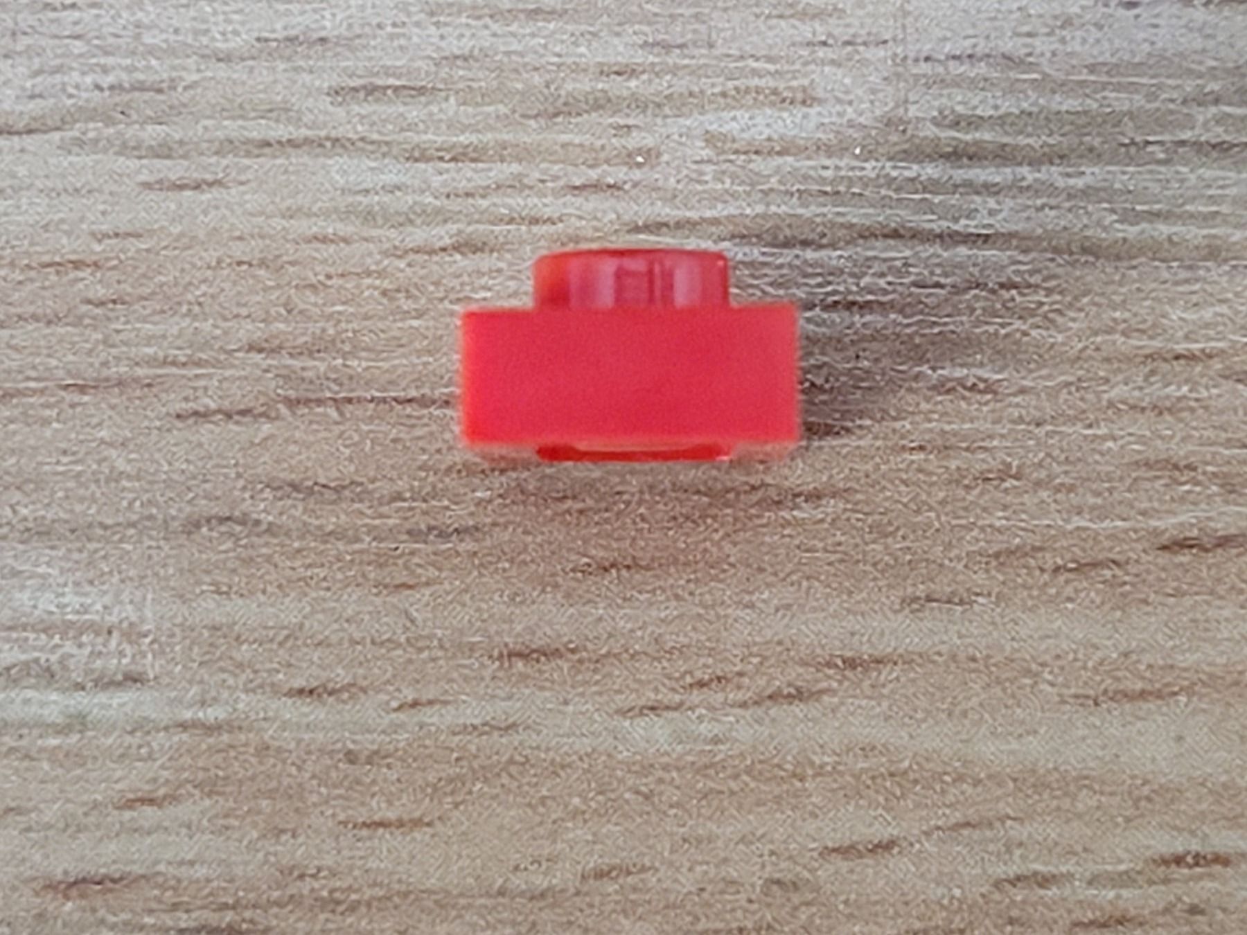 Lego Kit di costruzioni: Lego - Pièce détachée - Plaquette rouge – Usato da Payerne venduto da tintin08 2