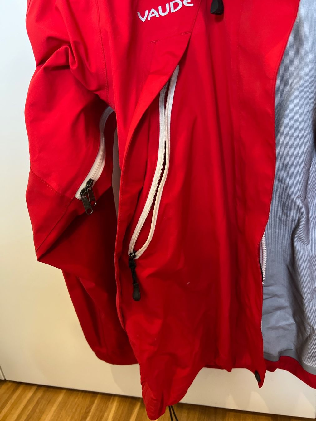 Vaude Jacken: Vaude Damen Jacke – Gebraucht aus Menzingen von Dali2504 1