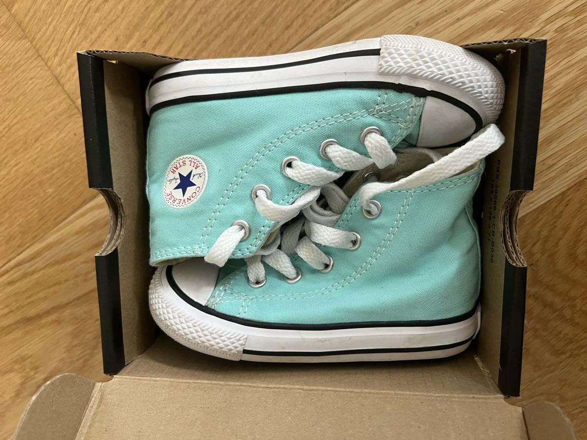 Converse Scarpe per ragazzi: Converse Chuck Light Aqua Gr. 22 – Usato da Zollikerberg venduto da Huglina 1