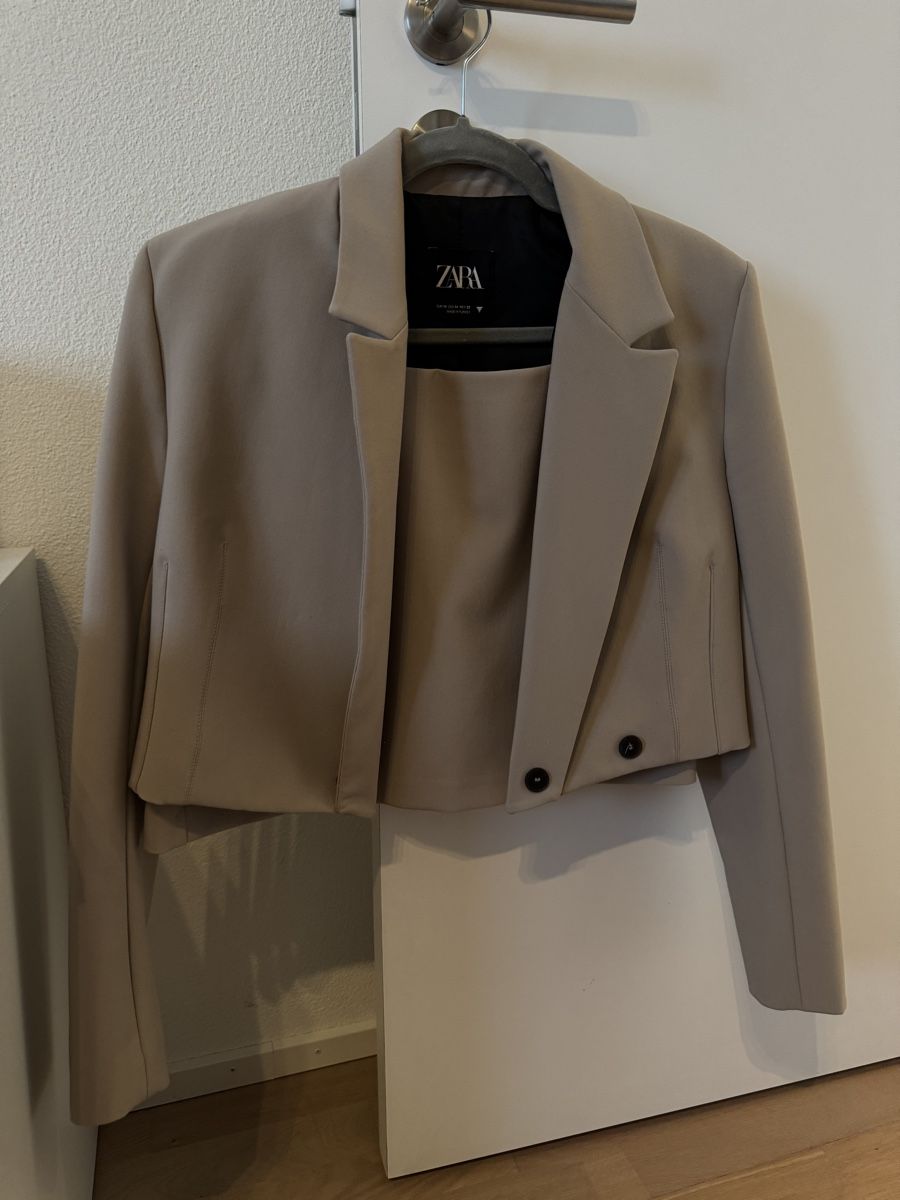 Zara Lotti di vestiti: Zara set Rock und Blazer M – Nuovo (secondo la descrizione) da Altendorf venduto da Aleksandrasa 1