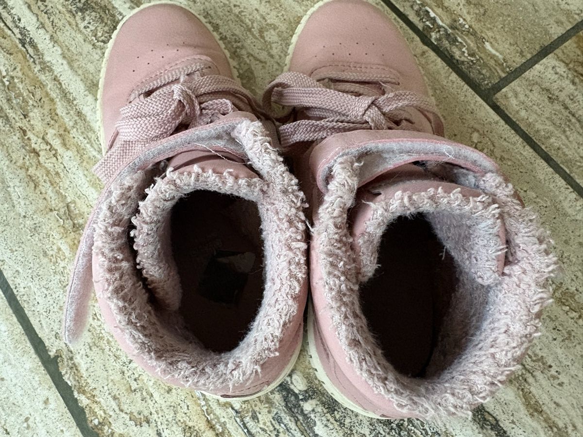 Puma Schuhe für Mädchen: Puma Wintersneaker Grösse 34 – Gebraucht aus Nürensdorf von Yellowstone09 3