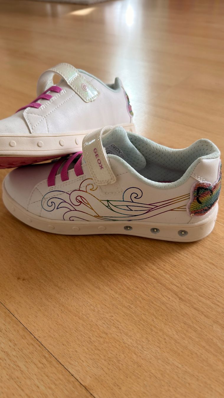 Geox Scarpe per ragazze: Geox Mädchen Sneakers Grösse 33 – Usato da Nänikon venduto da yvihensi 2