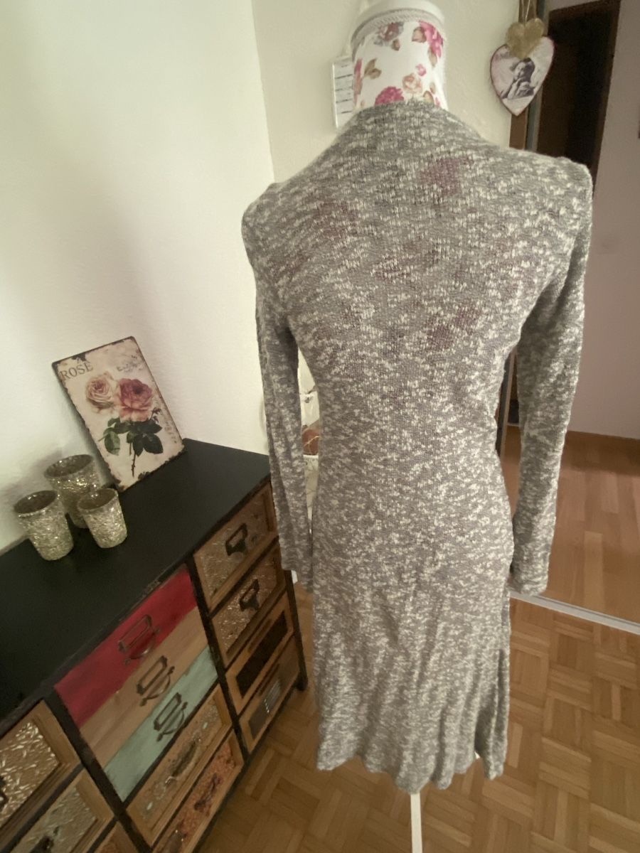 Jacken: Strickjacke lang Amisu grau Gr S – Gebraucht aus Schönenberg ZH von Pfupfli1 3