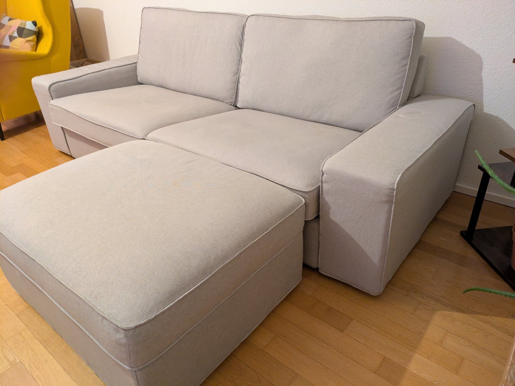Divani: 3er Sofa mit Hocker – Usato da Zürich venduto da tho_9vp5