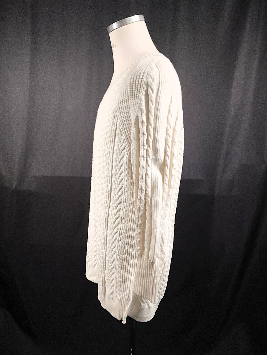 Zara Maglioni & Felpe: ZARA Pullover weiss Gr. S – Usato da Schübelbach venduto da Restwert_Schubelbach 3