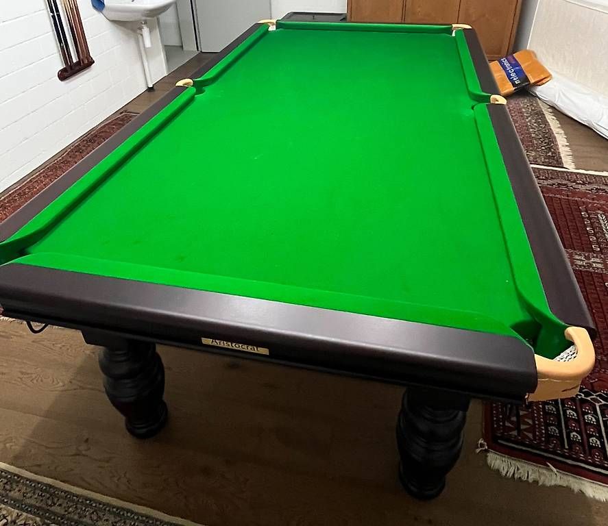 Tavoli da biliardo: 8ft Riley Aristocrat Snooker Table – Nuovo (secondo la descrizione) da Windisch venduto da nixnadaniente11 1