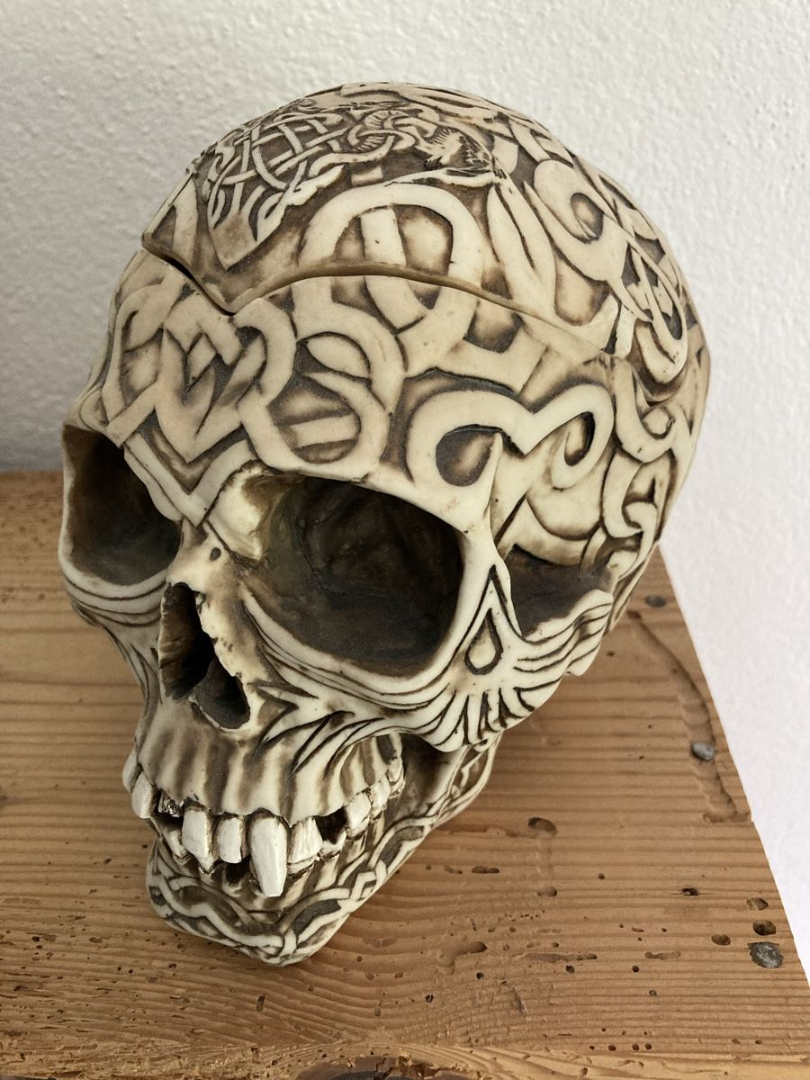 Skulpturen & Statuen: Totenkopf – Gebraucht aus Belp von Siruz 3