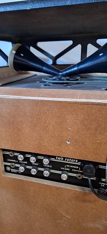 Strumenti musicali: Leslie  – Usato da Amden venduto da Orgelfreak 1