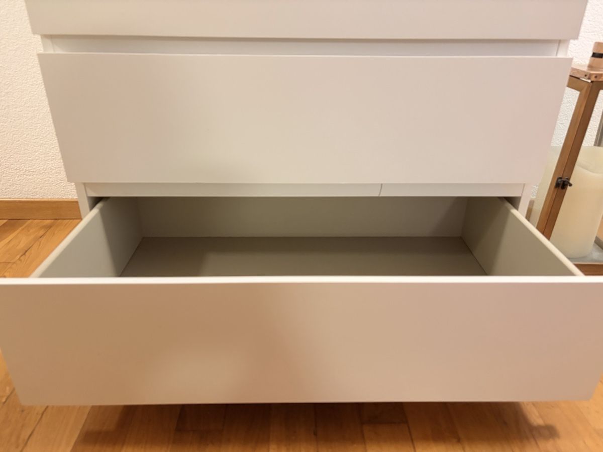 Ikea Commodes: IKEA MALM Kommode weiss mit Glasplatte  6 Schubladen – D'occasion à Uttwil par TFuchs 3