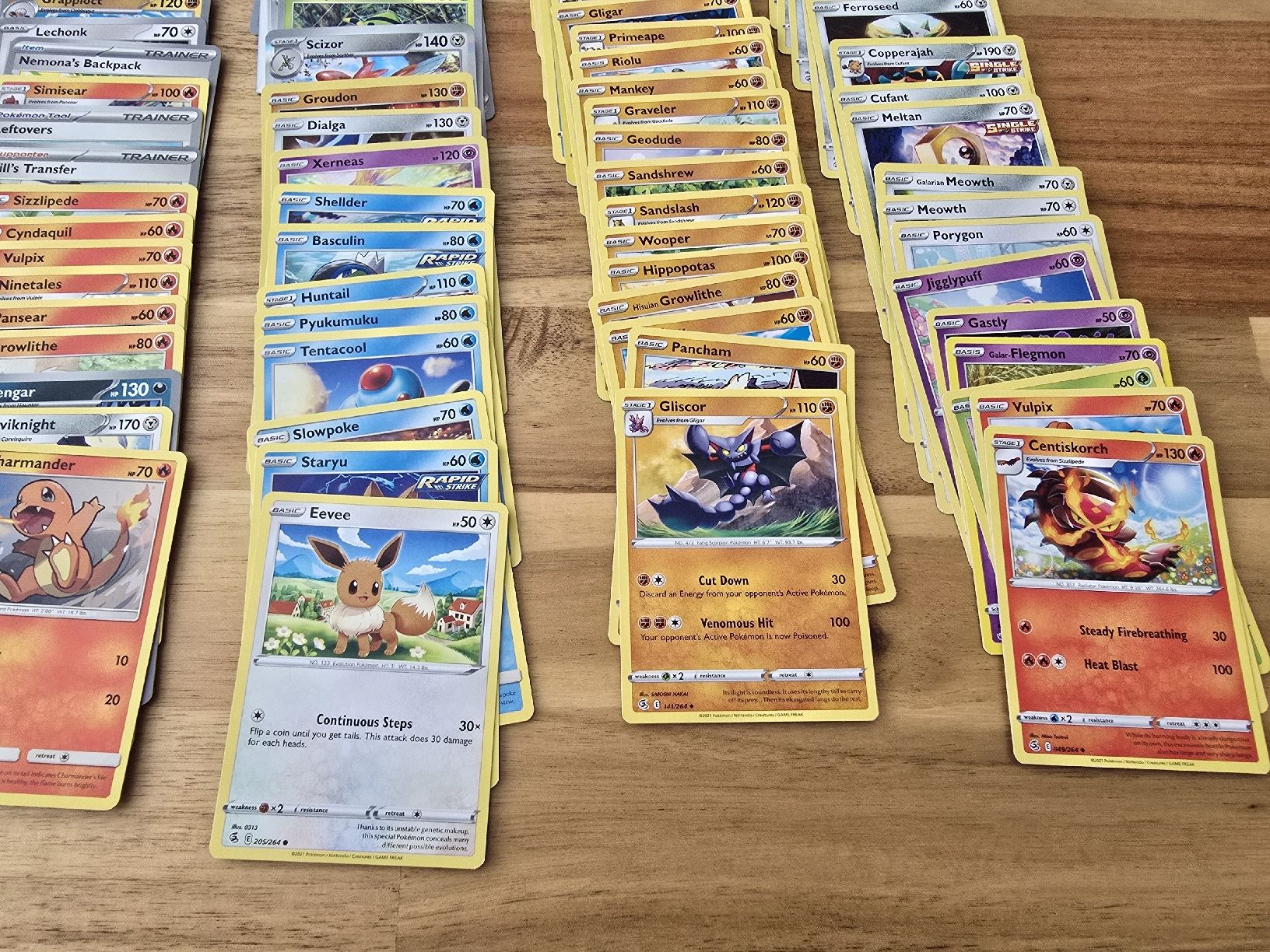 Pokémon Cartes à collectionner: 180 Pokémon Sammelkarten  – D'occasion à Zürich par Rinatin 2