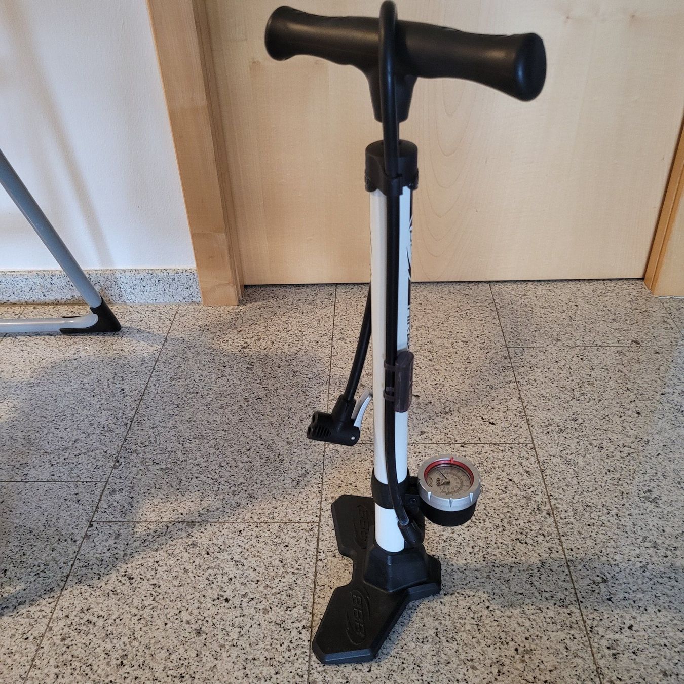 Pompe: BBB AIRBOOST Standpumpe mit Manometer - Neuwertig – Usato da Dörflingen venduto da tucson16 4