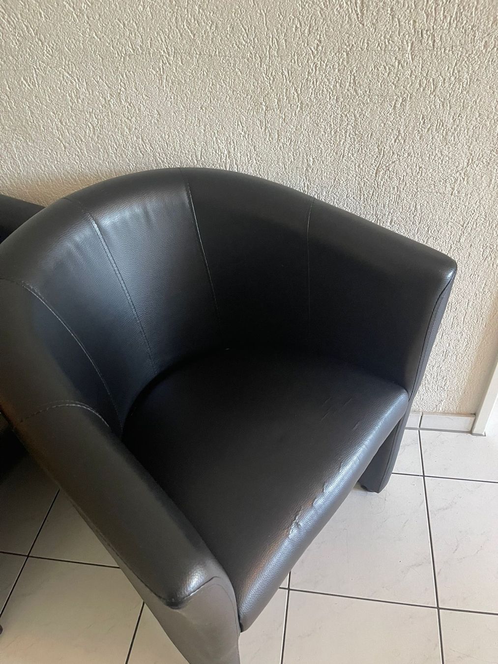 Poltrone: 6x schwarze Sessel – Usato da Luzern venduto da hema100 1